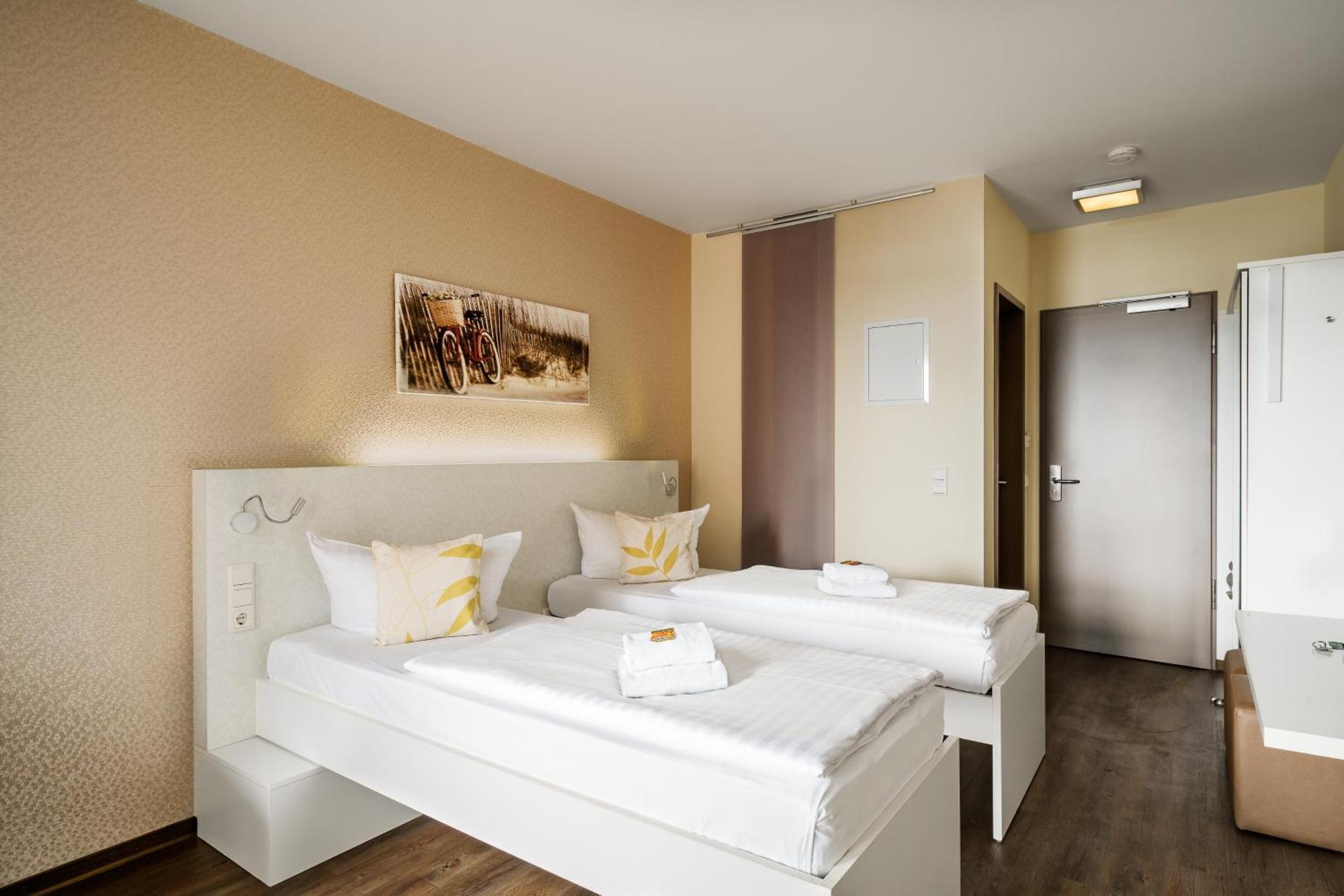 Radlon Fahrrad-Komfort-Hotel ヴァーレン エクステリア 写真